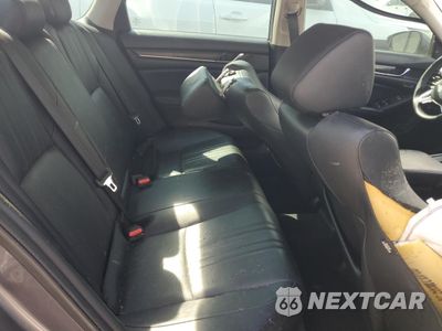 Zdjęcie 10 z 16 samochodu: 2018 HONDA ACCORD TOURING VIN:1HGCV2F93JA031899 - miniatura