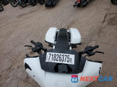 Piąte zdjęcie samochodu w środku: 2024 HARLEY-DAVIDSON FLHX VIN:1HD1KB716RB614088 - miniatura