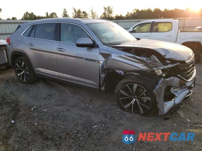 Czwarte zdjęcie samochodu z boku: 2025 VOLKSWAGEN ATLAS CROSS SPORT SEL PREMIUM R-LINE VIN:1V2FE2CA7SC202166 - miniatura