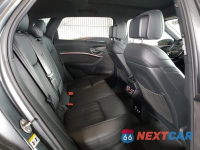 Zdjęcie 11 z 14 samochodu: 2019 AUDI E-TRON PRESTIGE VIN:WA1VAAGE3KB006077 - miniatura