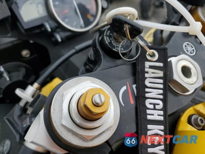 Zdjęcie 8 z 10 samochodu: 2008 YAMAHA YZFR6 VIN:JYARJ16E48A003496 - miniatura