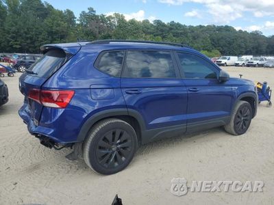 Trzecie zdjęcie samochodu z tyłu: 2022 VOLKSWAGEN TAOS S VIN:3VVMX7B28NM050879 - miniatura