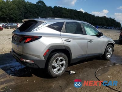 Trzecie zdjęcie samochodu z tyłu: 2024 HYUNDAI TUCSON SEL VIN:5NMJB3DE8RH306950 - miniatura