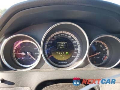 Zdjęcie 9 z 12 samochodu: 2012 MERCEDES-BENZ C 63 AMG VIN:WDDGF7HB2CA626181 - miniatura