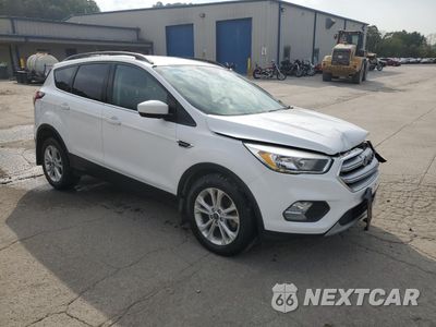 Czwarte zdjęcie samochodu z boku: 2018 FORD ESCAPE SE VIN:1FMCU9GD2JUA94810 - miniatura