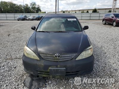 Piąte zdjęcie samochodu w środku: 2004 TOYOTA CAMRY LE VIN:4T1BE32K24U355031 - miniatura