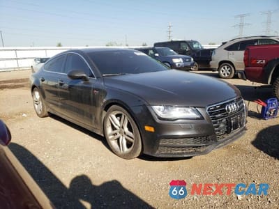 Czwarte zdjęcie samochodu z boku: 2013 AUDI A7 PRESTIGE VIN:WAU2GAFC7DN099823 - miniatura