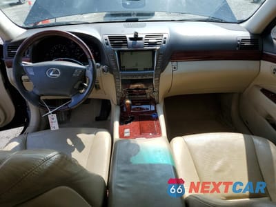 Zdjęcie 8 z 15 samochodu: 2008 LEXUS LS 460 VIN:JTHBL46F685062258 - miniatura
