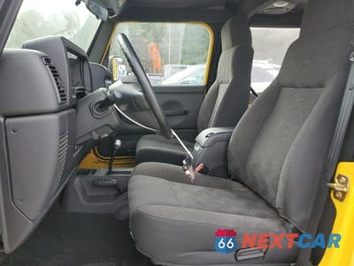 Zdjęcie 7 z 12 samochodu: 2004 JEEP WRANGLER X VIN:1J4FA39SX4P746458 - miniatura