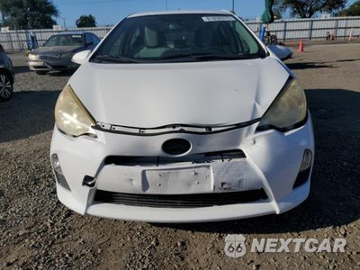 Piąte zdjęcie samochodu w środku: 2012 TOYOTA PRIUS C VIN:JTDKDTB31C1005907 - miniatura