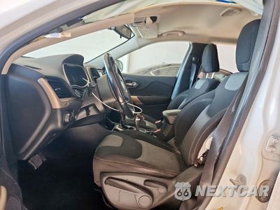Zdjęcie 7 z 14 samochodu: 2018 JEEP CHEROKEE LATITUDE VIN:1C4PJLCB9JD542332 - miniatura