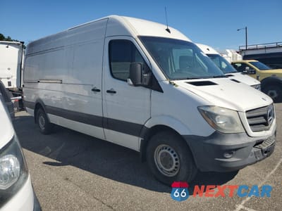 Czwarte zdjęcie samochodu z boku: 2015 MERCEDES-BENZ SPRINTER 2500 VIN:WD3PE8CC8FP106002 - miniatura