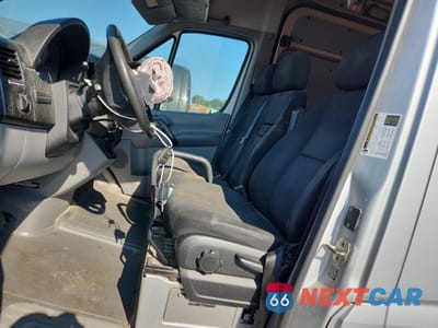 Zdjęcie 7 z 13 samochodu: 2016 MERCEDES-BENZ SPRINTER 2500 VIN:WD3PE8CDXGP277487 - miniatura