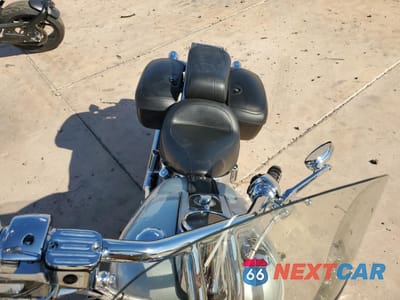 Piąte zdjęcie samochodu w środku: 2004 HARLEY-DAVIDSON FLSTFI VIN:1HD1BXB104Y087093 - miniatura