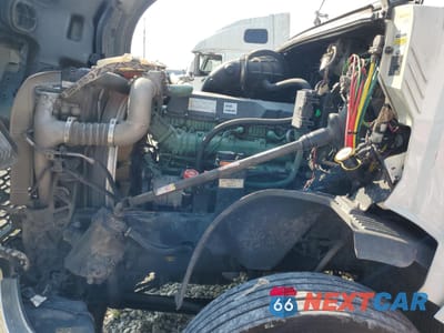 Zdjęcie 7 z 10 samochodu: 2019 VOLVO VN VNL - TRUCKS SEMI TRUCK VIN:4V4NC9EH5KN211589 - miniatura