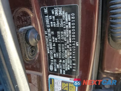 Zdjęcie 13 z 15 samochodu: 2011 KIA SORENTO EX VIN:5XYKUDA25BG060180 - miniatura