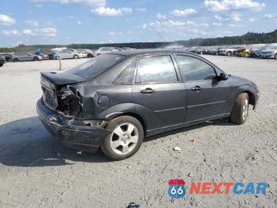 Trzecie zdjęcie samochodu z tyłu: 2003 FORD FOCUS ZTS VIN:1FAFP38ZX3W227441 - miniatura