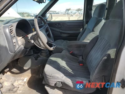 Zdjęcie 7 z 15 samochodu: 1998 CHEVROLET S TRUCK S10 VIN:1GCCS1944W8173596 - miniatura