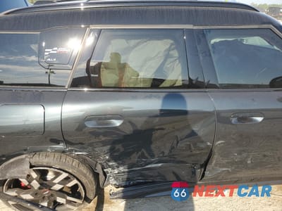 Zdjęcie 11 z 15 samochodu: 2025 MINI COUNTRYMAN JCW ALL4 VIN:WMZ33GA07S7S71725 - miniatura