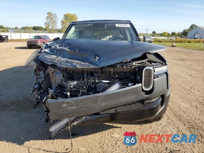 Piąte zdjęcie samochodu w środku: 2025 RIVIAN R1S ADVENTURE VIN:7PDSGBBA9SN072092 - miniatura