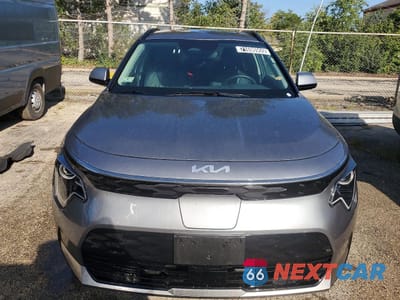 Piąte zdjęcie samochodu w środku: 2024 KIA NIRO WIND VIN:KNDCR3L10R5112578 - miniatura