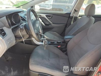 Zdjęcie 7 z 12 samochodu: 2016 HYUNDAI ELANTRA SE VIN:5NPDH4AE9GH710233 - miniatura