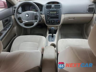 Zdjęcie 8 z 14 samochodu: 2005 KIA SPECTRA LX VIN:KNAFE121555134114 - miniatura