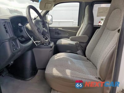 Zdjęcie 7 z 13 samochodu: 2003 CHEVROLET EXPRESS G3500 VIN:1GAHG39U531200322 - miniatura