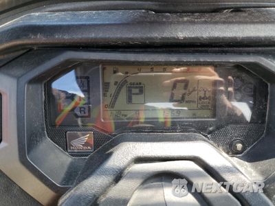 Zdjęcie 8 z 11 samochodu: 2019 HONDA SXS1000 M5 VIN:1HFVE042XK4300293 - miniatura