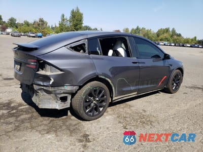 Trzecie zdjęcie samochodu z tyłu: 2022 TESLA MODEL X VIN:7SAXCBE55NF335370 - miniatura