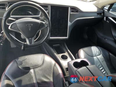 Zdjęcie 8 z 14 samochodu: 2013 TESLA MODEL S VIN:5YJSA1CPXDFP07277 - miniatura