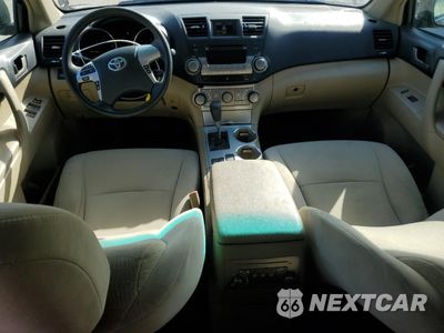 Zdjęcie 8 z 13 samochodu: 2012 TOYOTA HIGHLANDER BASE VIN:5TDBK3EH1CS103125 - miniatura