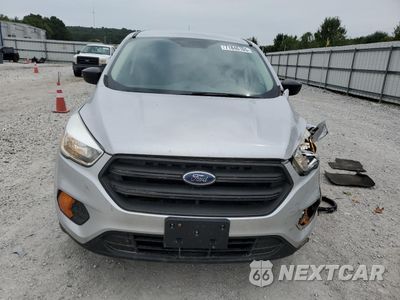 Piąte zdjęcie samochodu w środku: 2017 FORD ESCAPE S VIN:1FMCU0F73HUD19785 - miniatura