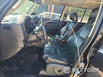 Zdjęcie 7 z 12 samochodu: 2010 JEEP COMMANDER LIMITED VIN:1J4RG5GT1AC153187 - miniatura