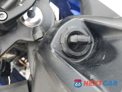 Zdjęcie 8 z 10 samochodu: 2013 KAWASAKI EX650 E VIN:JKAEXEE1XDDA11454 - miniatura