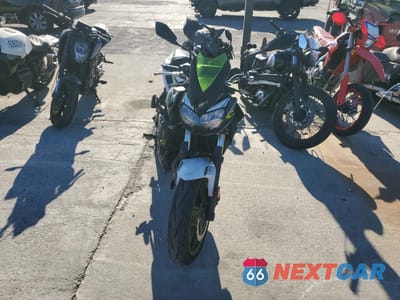 Drugie zdjęcie samochodu z przodu: 2021 KAWASAKI ER650 K VIN:ML5EREK17MDA40604 - miniatura
