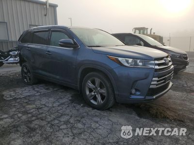 Czwarte zdjęcie samochodu z boku: 2017 TOYOTA HIGHLANDER LIMITED VIN:5TDDZRFHXHS420785 - miniatura