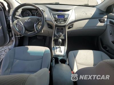 Zdjęcie 8 z 13 samochodu: 2013 HYUNDAI ELANTRA GLS VIN:KMHDH4AE1DU874122 - miniatura