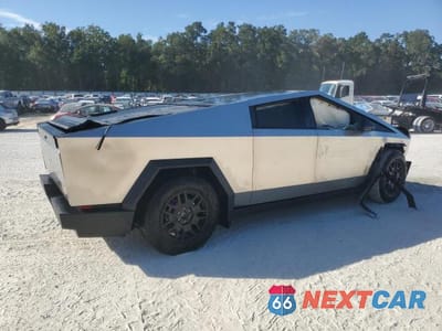 Trzecie zdjęcie samochodu z tyłu: 2024 TESLA CYBERTRUCK VIN:7G2CEHEE1RA049685 - miniatura