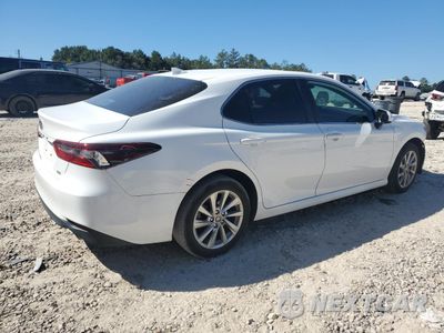 Trzecie zdjęcie samochodu z tyłu: 2021 TOYOTA CAMRY LE VIN:4T1C11AK0MU558747 - miniatura