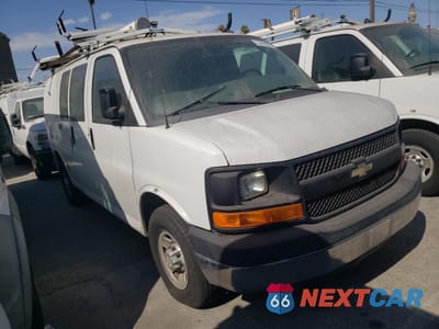 Czwarte zdjęcie samochodu z boku: 2014 CHEVROLET EXPRESS G2500 VIN:1GCWGFCB8E1134021 - miniatura