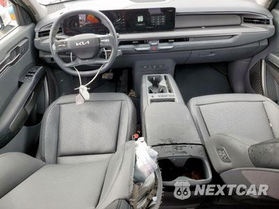 Zdjęcie 8 z 13 samochodu: 2026 KIA EV9 LIGHT VIN:5XYAB5S19TG008176 - miniatura