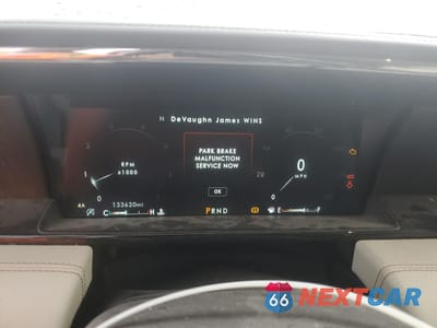 Zdjęcie 9 z 16 samochodu: 2018 LINCOLN NAVIGATOR RESERVE VIN:5LMJJ2LT2JEL22378 - miniatura