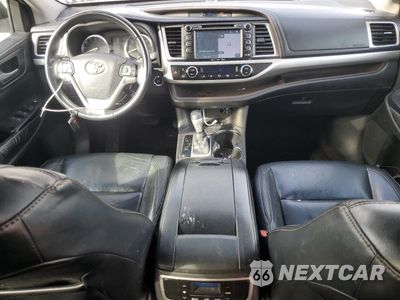 Zdjęcie 8 z 15 samochodu: 2016 TOYOTA HIGHLANDER XLE VIN:5TDJKRFH6GS261883 - miniatura