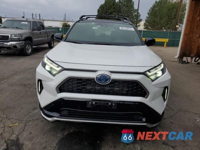 Piąte zdjęcie samochodu w środku: 2024 TOYOTA RAV4 PRIME XSE VIN:JTMEB3FV0RD223181 - miniatura