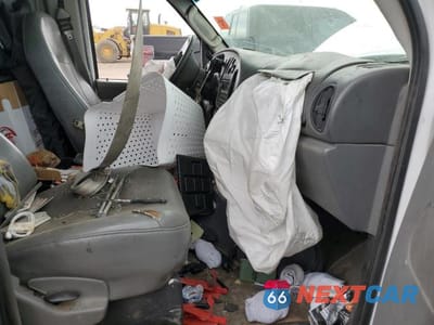 Zdjęcie 7 z 13 samochodu: 2005 FORD ECONOLINE E150 VAN VIN:1FTRE14W75HA00700 - miniatura