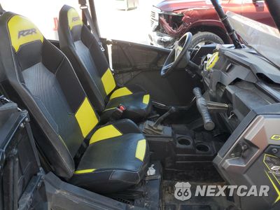 Piąte zdjęcie samochodu w środku: 2016 POLARIS RZR XP 4 1000 EPS VIN:3NSVFE995GF784964 - miniatura