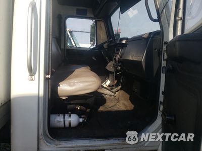Zdjęcie 8 z 15 samochodu: 1999 INTERNATIONAL 4000 4700 VIN:1HTSCABP5XH624746 - miniatura