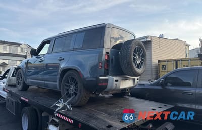 Trzecie zdjęcie samochodu z tyłu: 2020 LAND ROVER DEFENDER 110 HSE VIN:SALE9EEU0L2006015 - miniatura