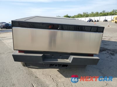 Zdjęcie 6 z 15 samochodu: 2024 TESLA CYBERTRUCK VIN:7G2CEHED5RA012985 - miniatura